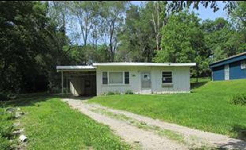 1st image of 5634 Roswell Ave