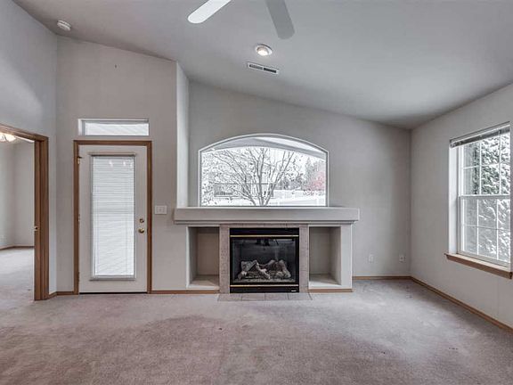 4th image of 4202 Stonington Ln
