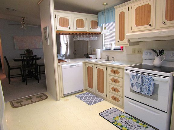 2nd image of 18 Ultimo Ct #1138