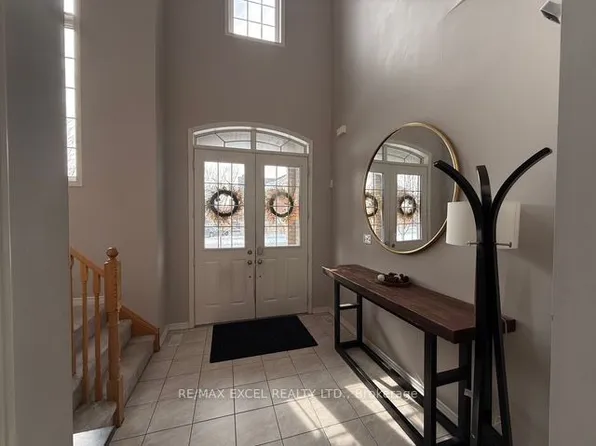 2489 Bandsman Cres W, Oshawa, ON L1L 0M1