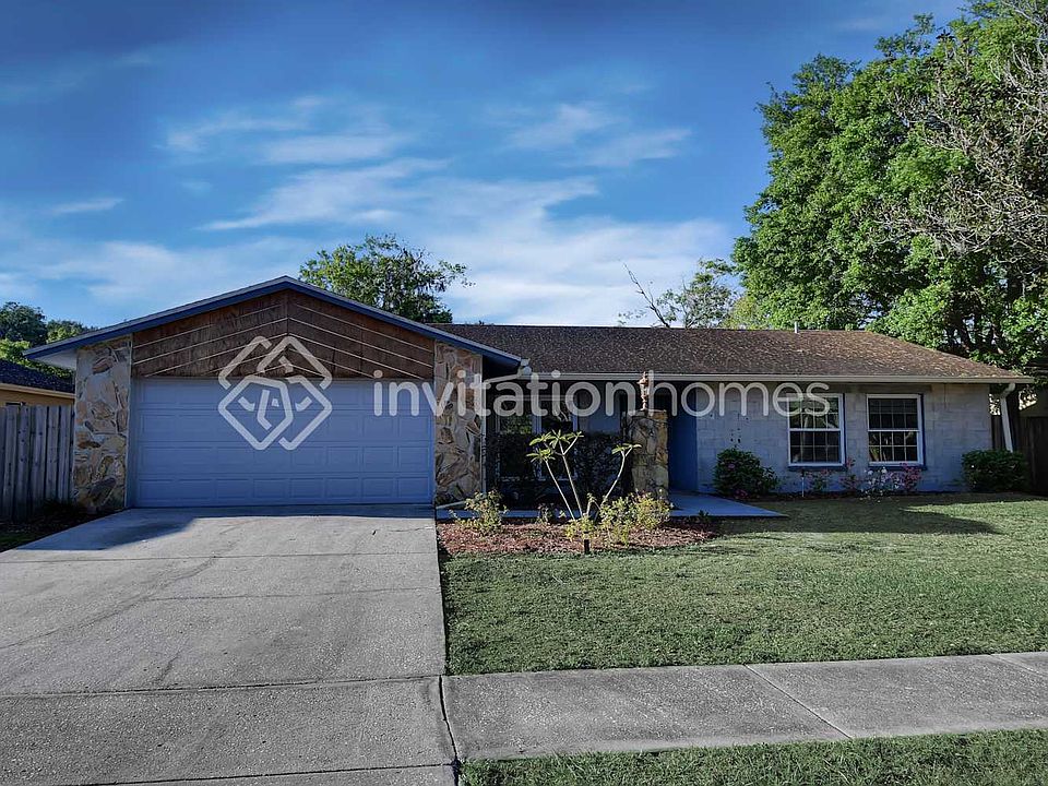 1st image of 523 Sandy Creek Dr