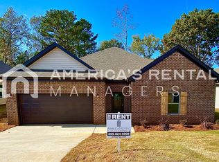601 Andrew Dr, Weaver, AL 36277