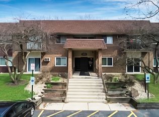 3435 83rd St APT C4, Woodridge, IL