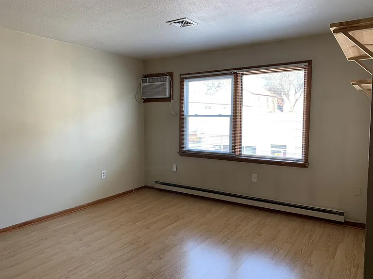 409 N 2nd St — Photo 5