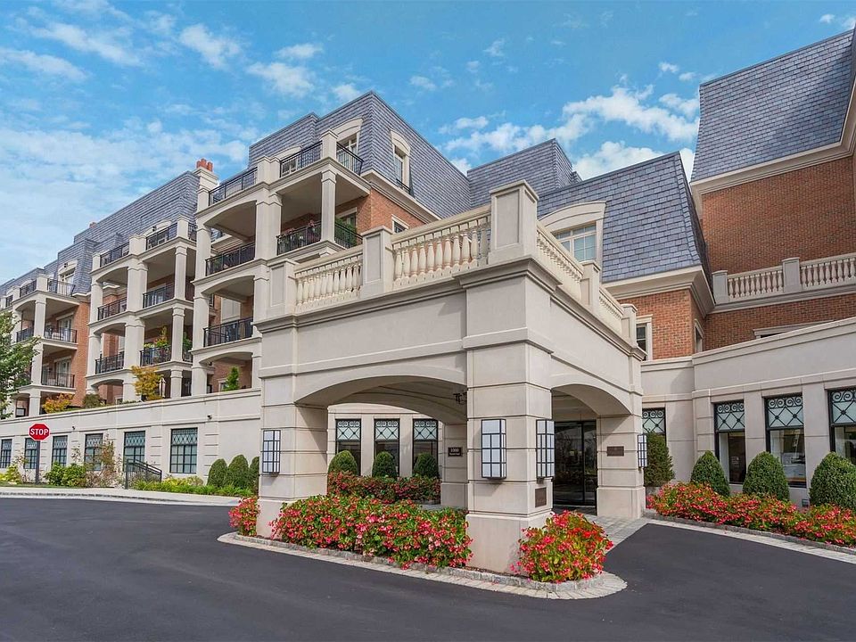 1st image of 1000 Royal Ct