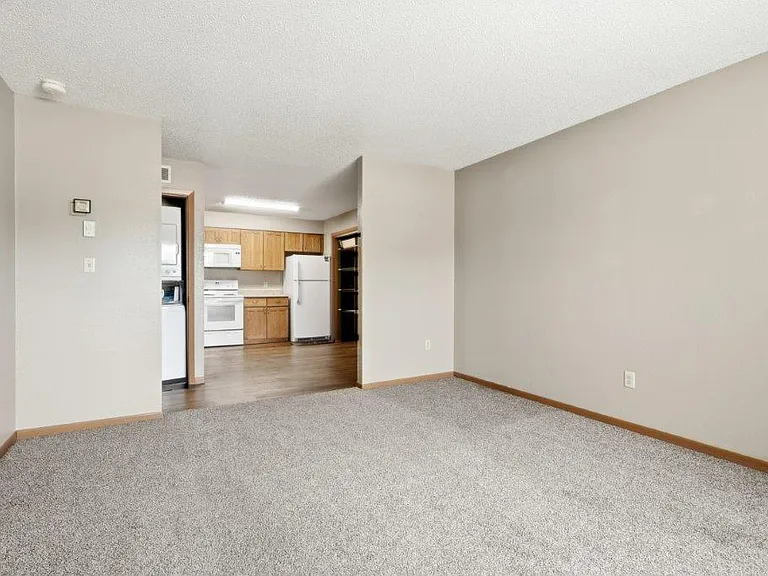 Campus View Apartments — Photo 6