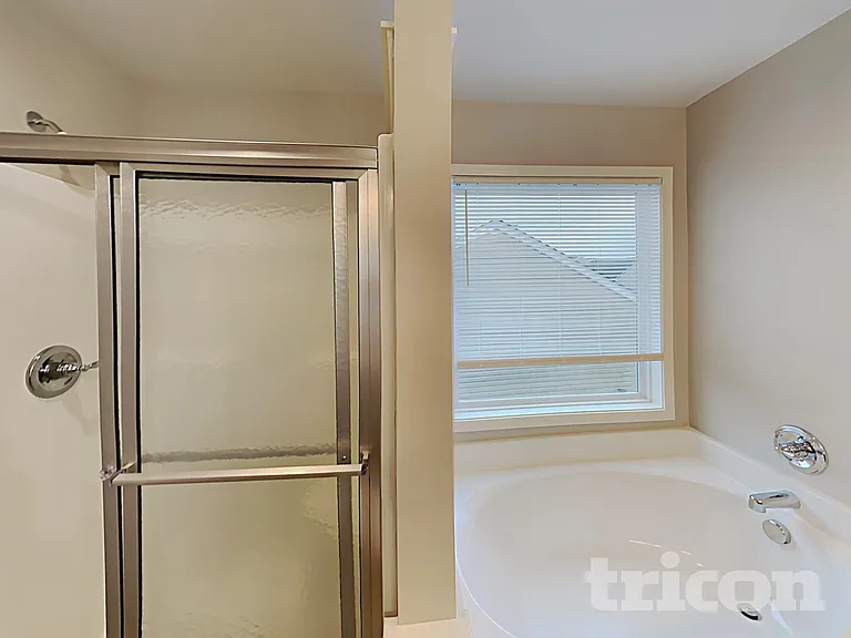 919 Dovefield Ln — Photo 11