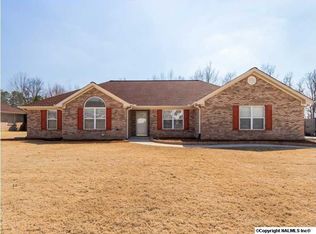 136 Foxridge Dr, Harvest, AL 35749