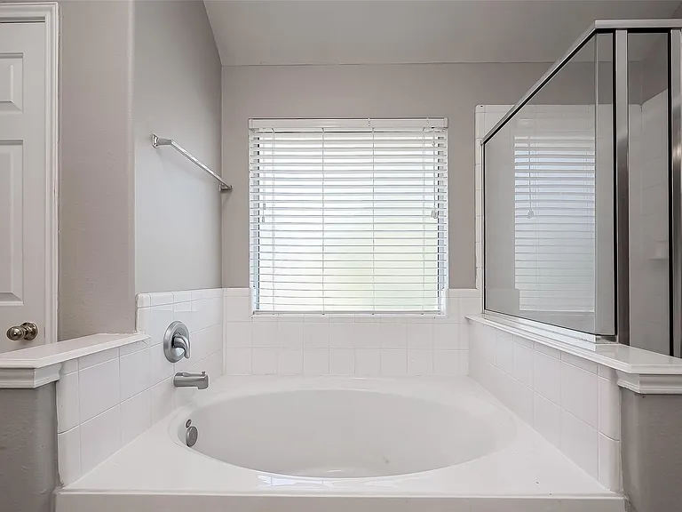 2118 Long Trail Path Ct — Photo 25
