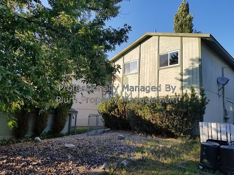 1st image of 104 Hearth Ct