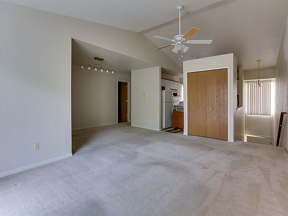 5th image of 42770 Lilley Pointe Dr