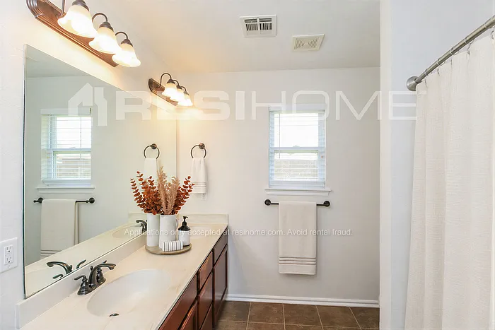 441 Hidden Creek Way — Photo 10