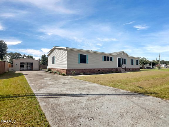 3rd image of 1021 Gleaux Dr