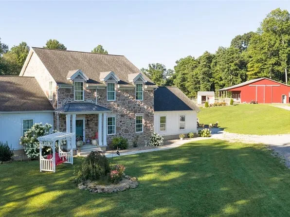 25601 Ridge Rd, East Rochester, OH 44625