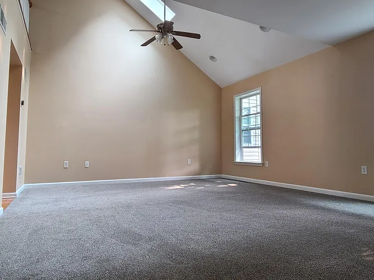 4160 Roth Farm Village Cir — Photo 4