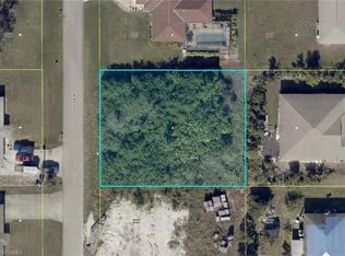 914 Sally Ave N, Lehigh Acres, FL 33971