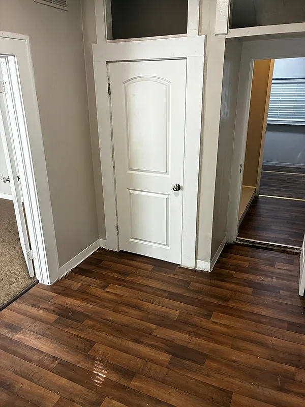 3 bed, 1.0 bath, 1066 sqft, $1,100 — Photo 2