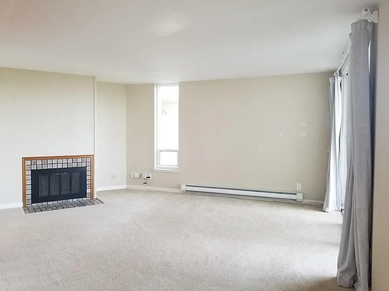 320 Vallejo Dr #10 — Photo 3