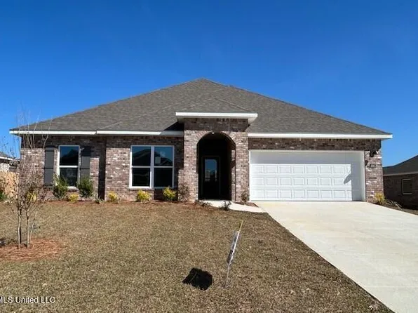 4981 Fern Dr, Diberville, MS 39540