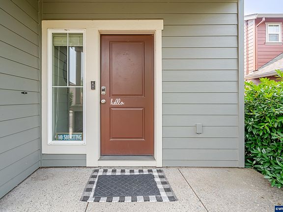 3rd image of 2982 23rd Ave NW