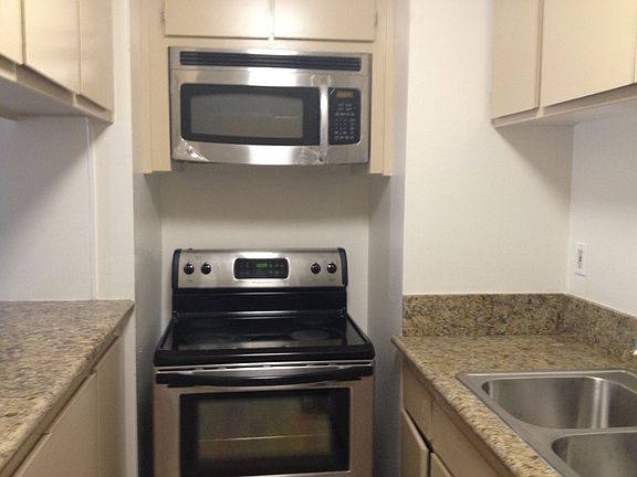 3rd image of 5585 E Pacific Coast Hwy Unit 116