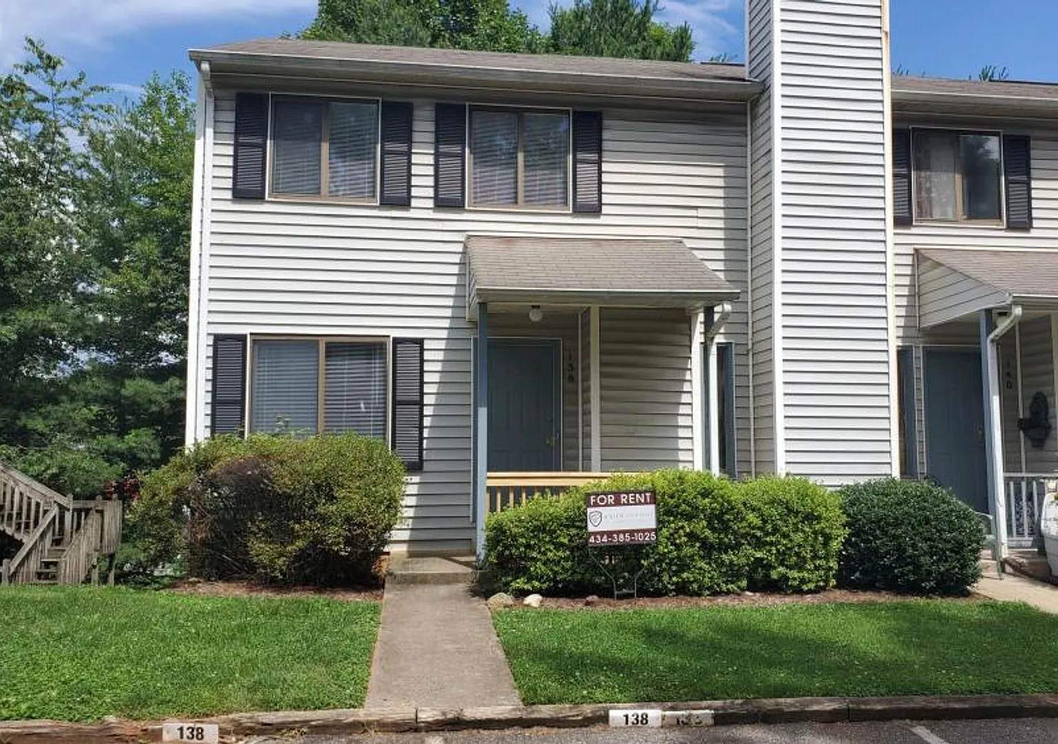 End Unit Townhouse Within Walking Distance to Liberty — Photo 1