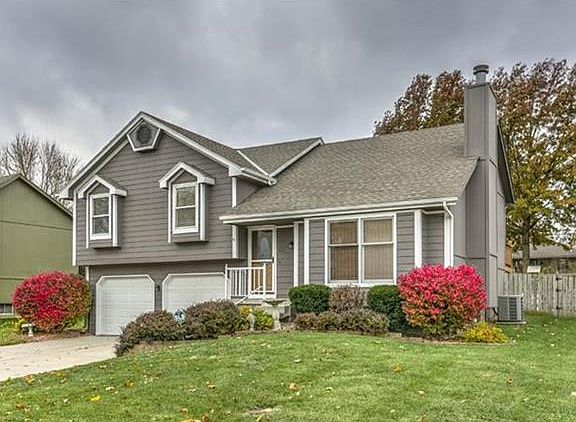 2nd image of 612 NE Bryant Dr