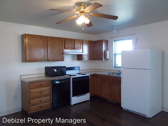 3rd image of 3390 Canyon Dr Unit C18