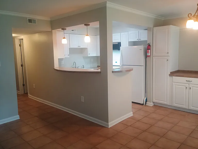 710 Scenic Hwy #107 — Photo 8