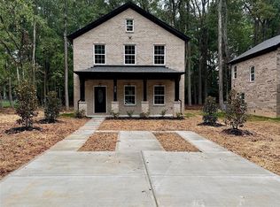 4703 Whispering Oaks Dr, Charlotte, NC 28215