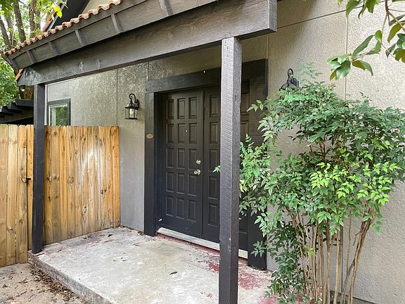 2nd image of 1415 Las Jardines Ct