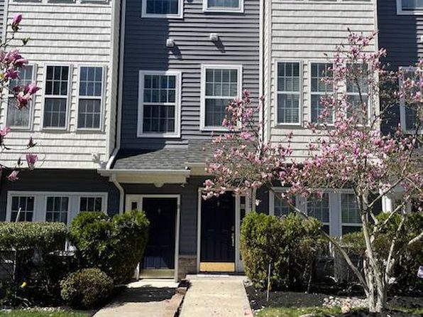 8 Swan Ct