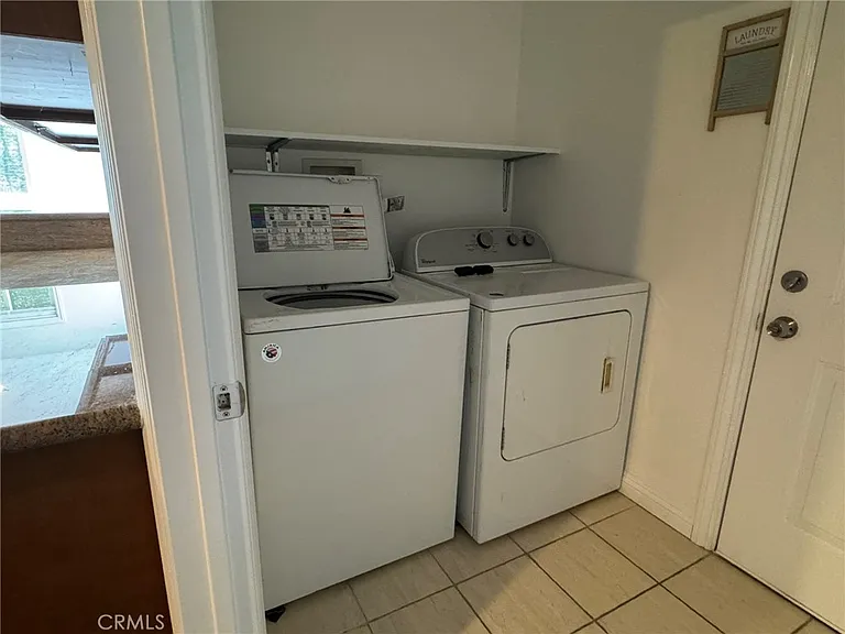 1041 W Acacia Ave — Photo 10