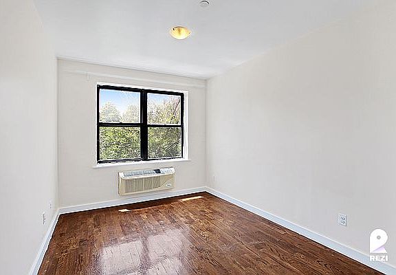 3rd image of 417 Gates Ave APT 3F