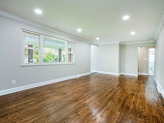 3rd image of 3420 Seabrook Ave