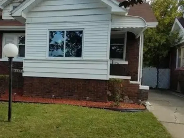 12650 Pinehurst St, Detroit, MI 48238