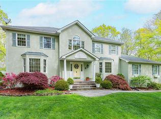 4 Lee Ln, Lagrangeville, NY