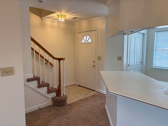 5th image of 6924 Fairfax Dr Unit 318