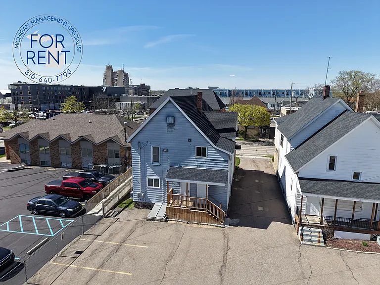 310 E Court St #1 — Photo 33