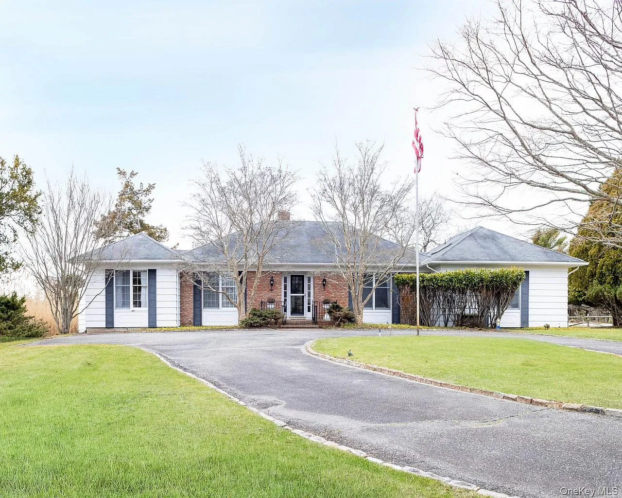 4 bed, 3.5 bath, 2922 sqft, $22,000 — Photo 1