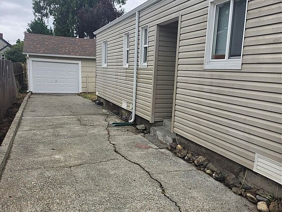 5th image of 1720 Snyder Avenue