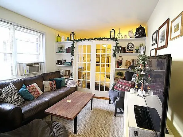 350 East 30th Street 3Y image 1 of 9