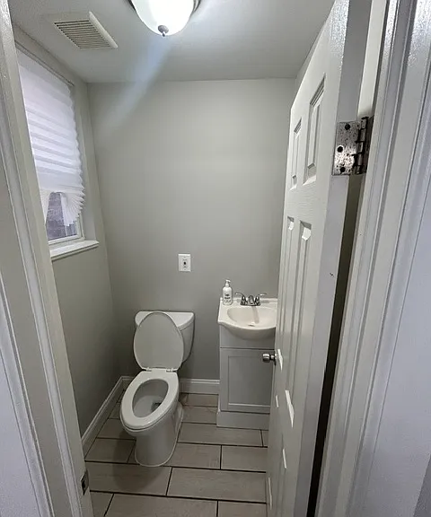2317 E Federal St — Photo 18