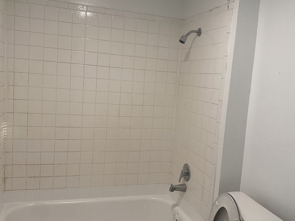2nd image of 379 29th Ave
