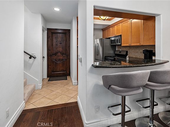 5th image of 4128 Whitsett Ave APT 109