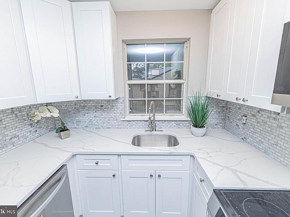 3rd image of 12 Canton Dr #Sec-51