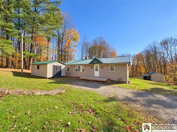 5195 Spooner Rd, Ashville, NY 14710