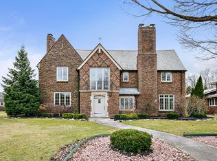 611 E Chicago Rd, Sturgis, MI 49091