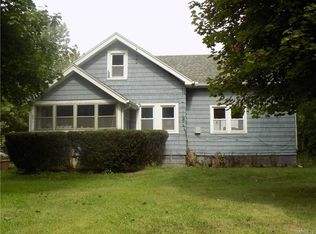 671 Lake Rd, Youngstown, NY 14174