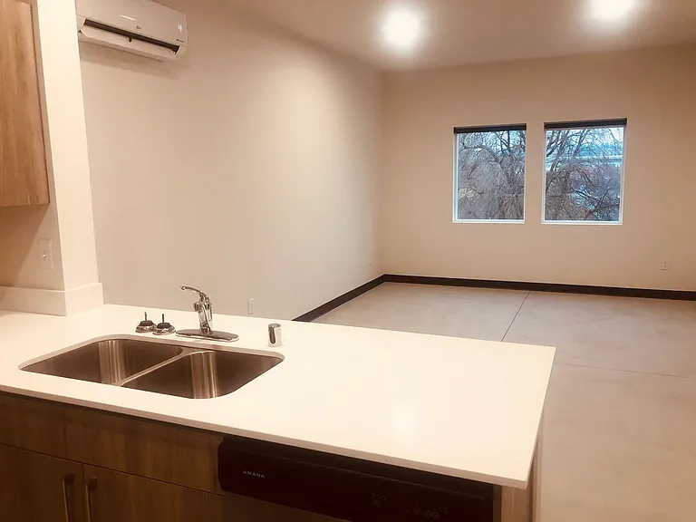 Wall Street Apartments — Photo 31